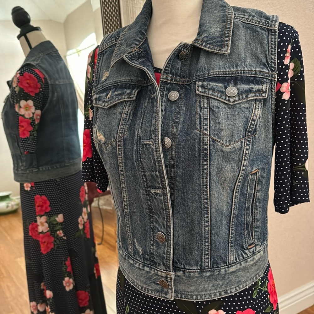 Jean Vest